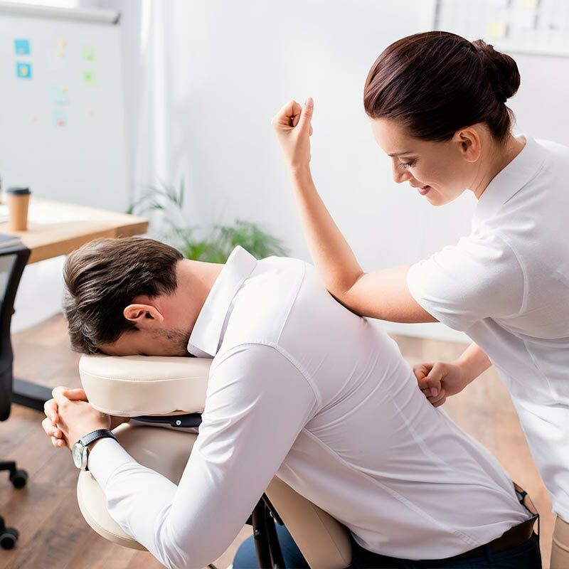 Le massage Assis en Entreprise Stéphanie Ratier Masseuse diplômée